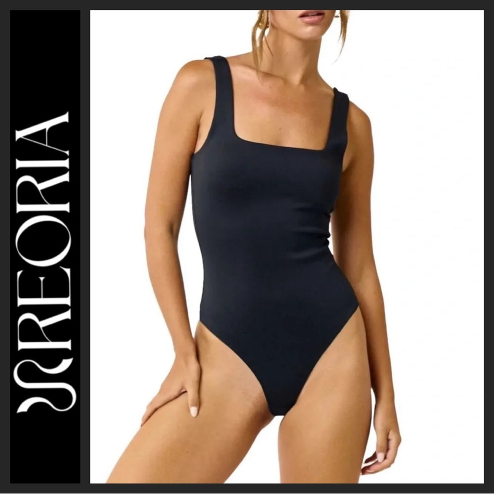 NWOT ReoRia Butsmooth Square Neck Black Bodysuit